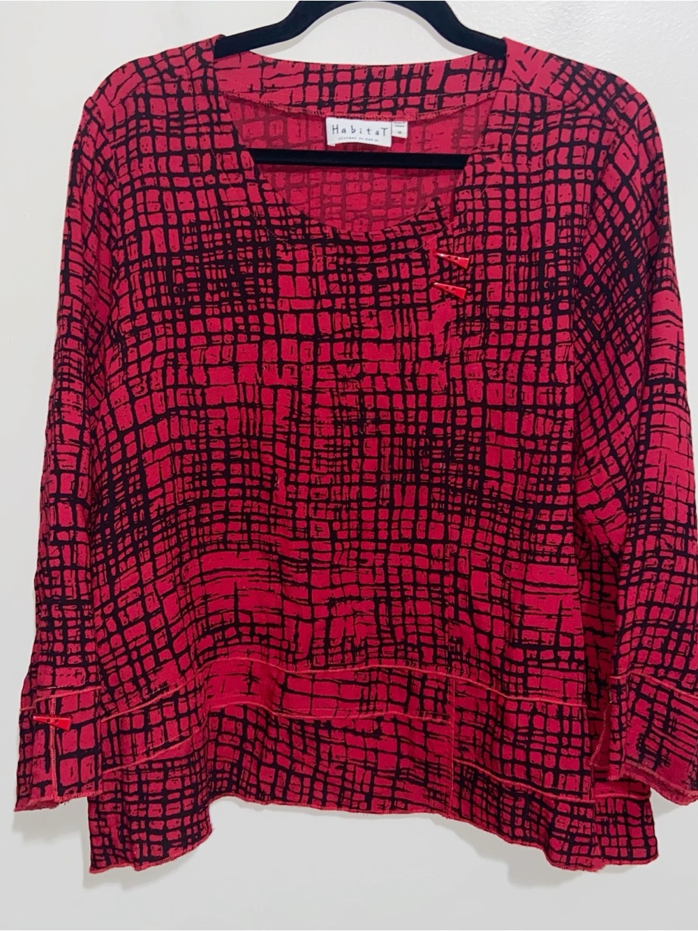 Habitat Top Womens Medium Shirt Red Black Boho Lagenlook Artsy Modest Mature